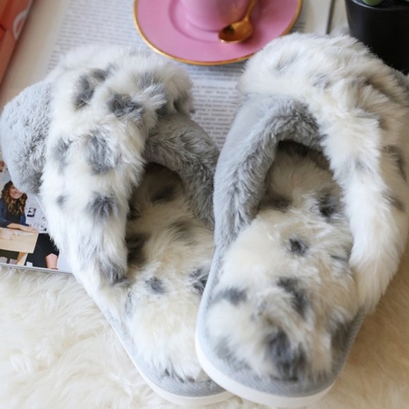 Fur Leopard Slippers Gray & White - Picture 4 of 12